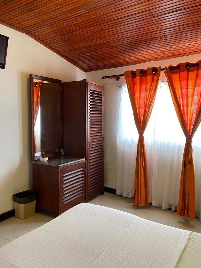 Beach Walk Hotel Unawatuna Exterior photo